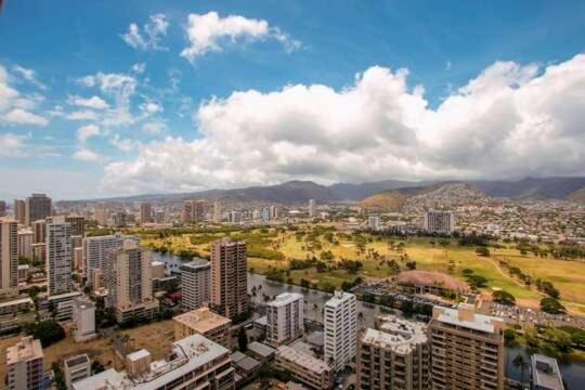 Deluxe Panoramic Mountain View Condo - 37Th Floor, Free Parking & Wifi Condo Honolulu Extérieur photo