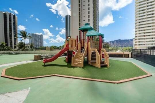 Deluxe Panoramic Mountain View Condo - 37Th Floor, Free Parking & Wifi Condo Honolulu Extérieur photo