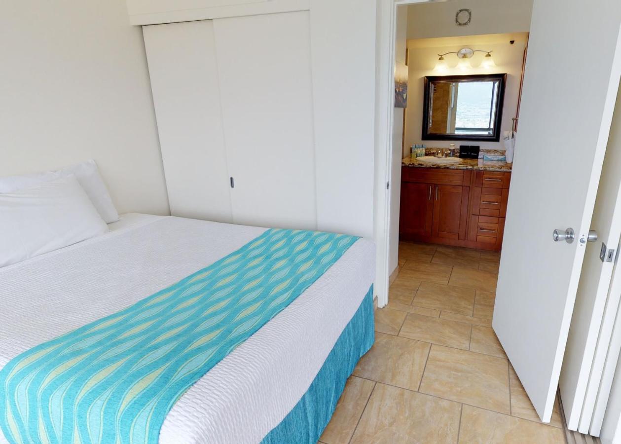 Deluxe Panoramic Mountain View Condo - 37Th Floor, Free Parking & Wifi Condo Honolulu Extérieur photo